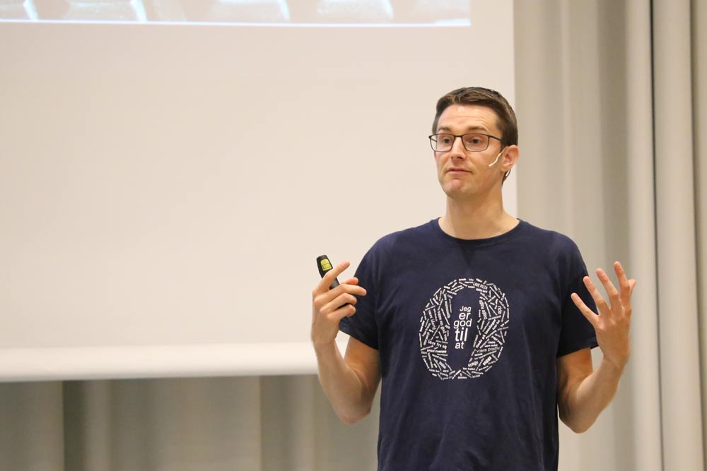 Jesper Sehested som fortæller om livet som ordblind
